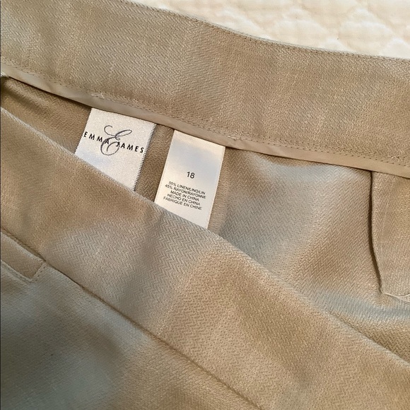 Summer weight slacks - Picture 6 of 7